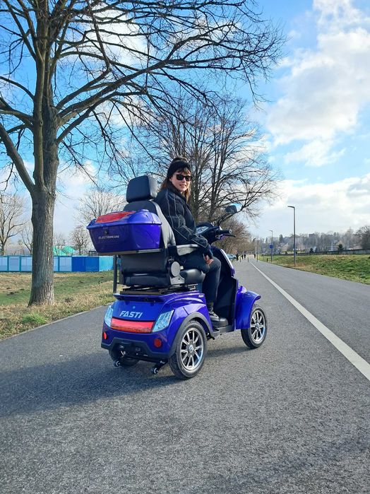 Elektryczny czterokołowy skuter Fasti 4 Max z dachem ELECTRORIDE