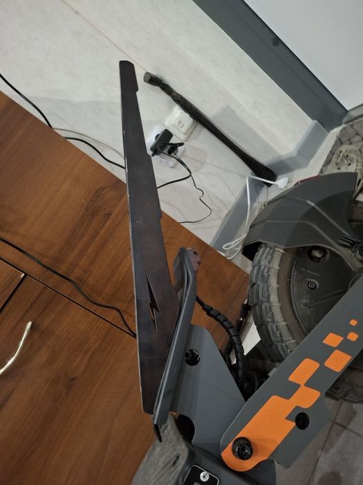 Бугель на електросамокат