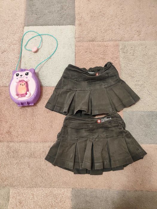 Duas saias uniforme colégio João Paulo II 4 anos