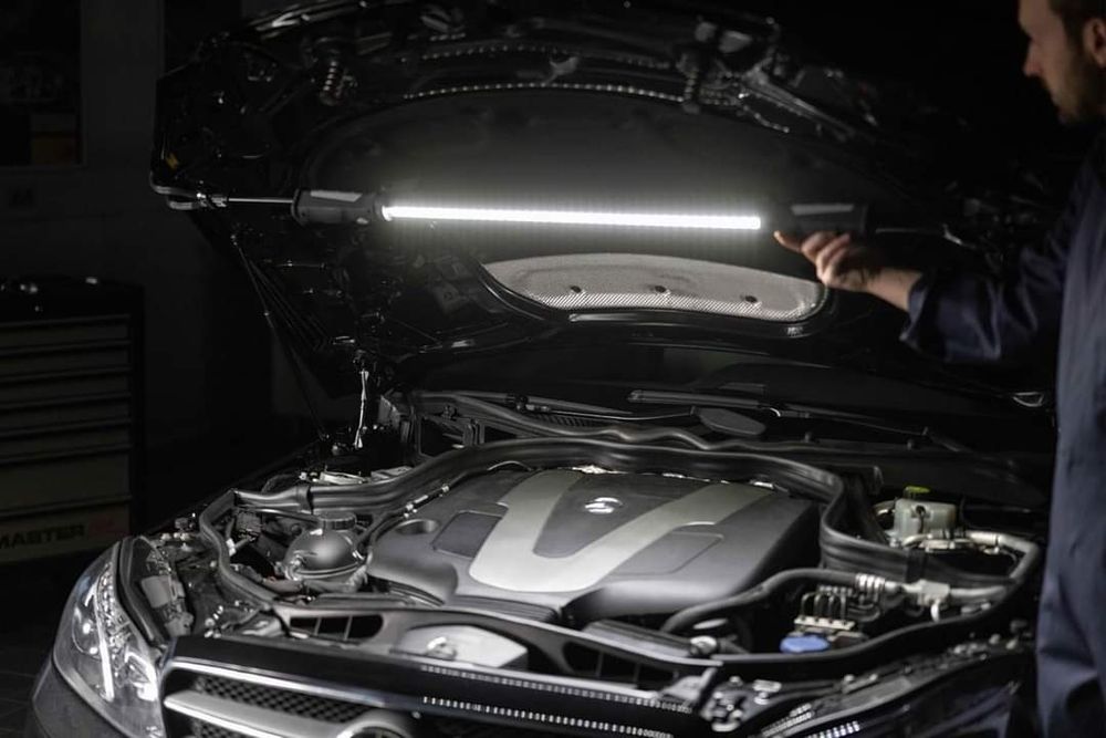 Gambiarra de capot led extensível HELLA