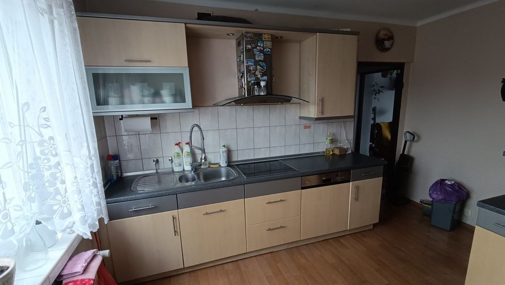 Rezerwacja Meble kuchenne komplet + blat + słupek + płyta indukcyjna, zmywarka, mikrofalówka, zlew, okap.