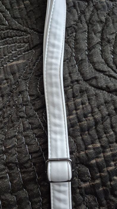 Biały pasek do torebki, nowy