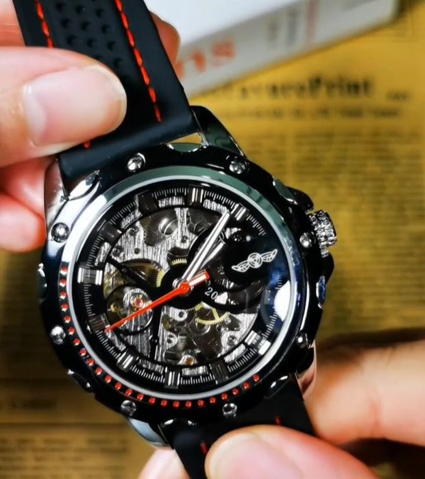 Срочно  фирменные часы