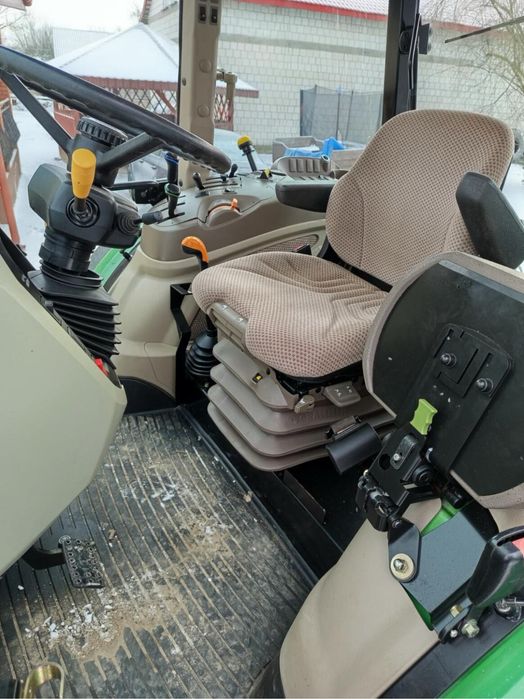 Ciągnik John Deere 5085