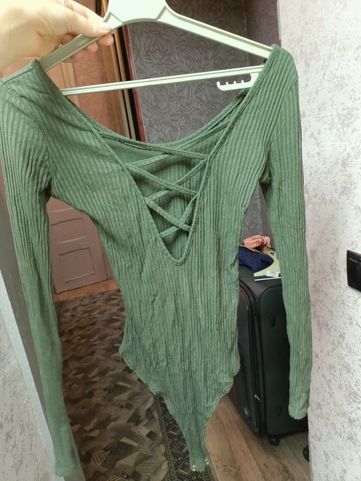 Продам боді в рубчик з гарною спинкою