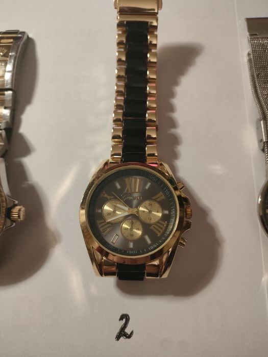 Relogios de pulso para homem trabalham a  pilhas