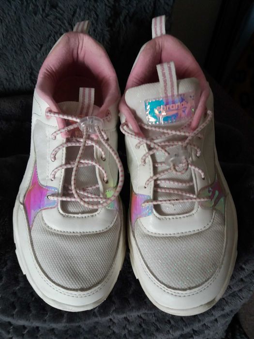 Białe adidasy Sprandi 35