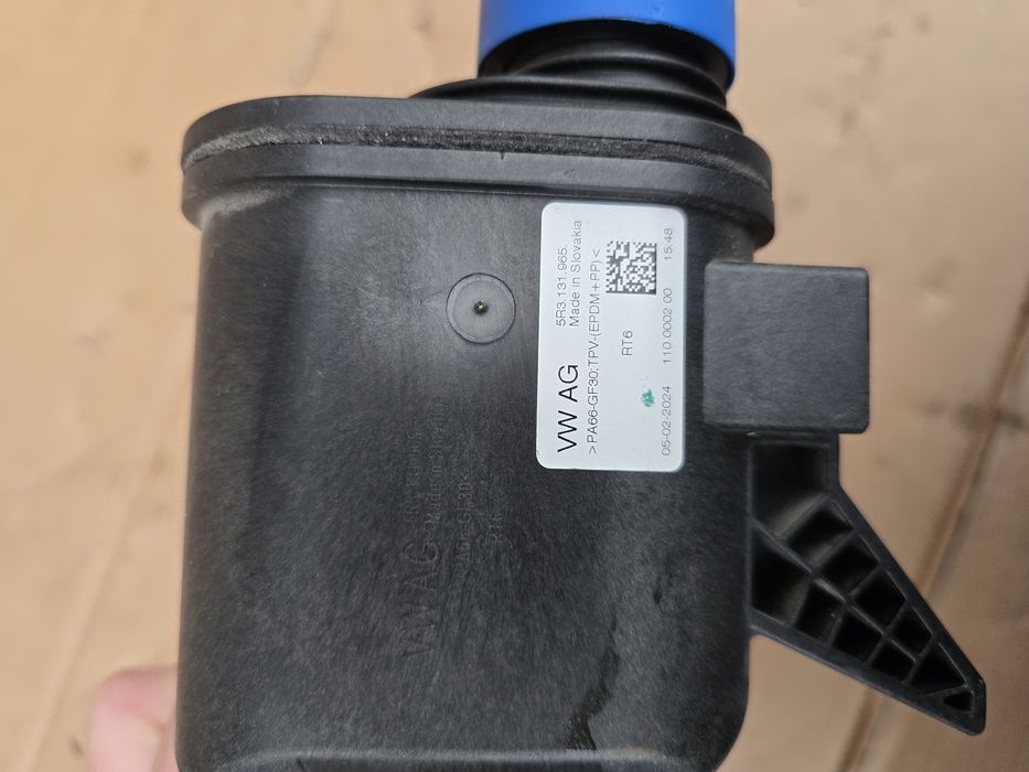 Wlew AdBlue  Ford Tourneo Connect MK3 Volkswagen Caddy