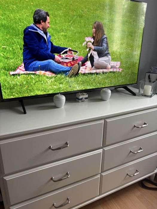 Szafa IKEA TYSSEDAL + komoda IKEA + GRATIS telewizor JVC 32”