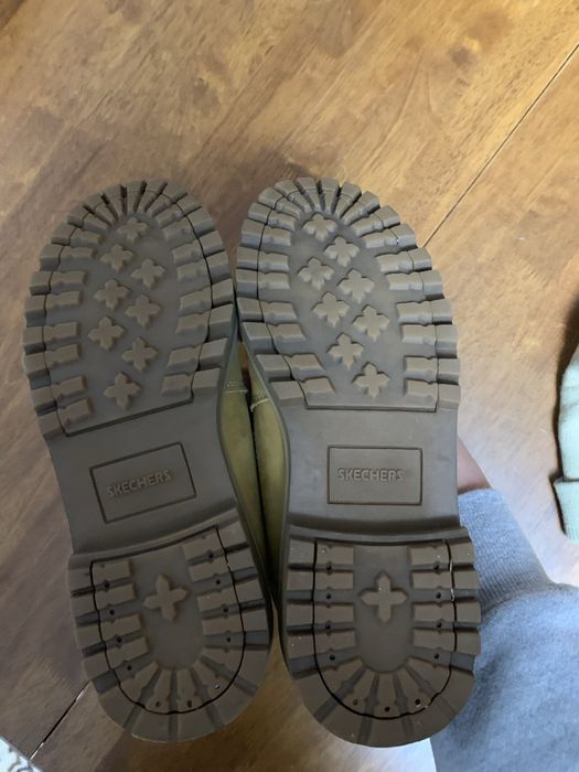 Продам нові ботинки