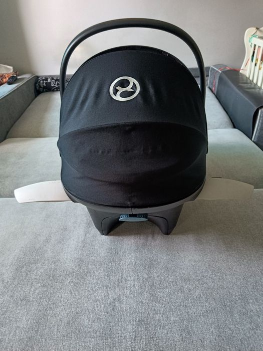 Zestaw fotelików+baza dla dziecka Cybex