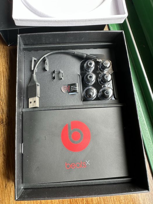 BeatsX (edição especial "Ten YRS" – Decade Collection)