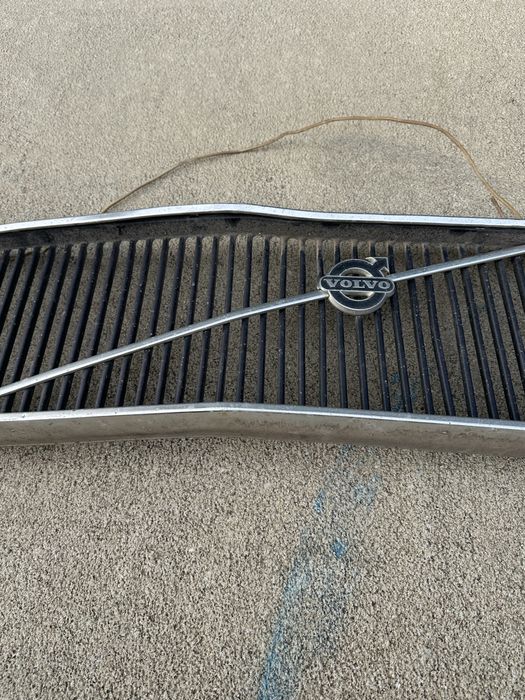 Grelha frontal volvo 140, 142 e 144