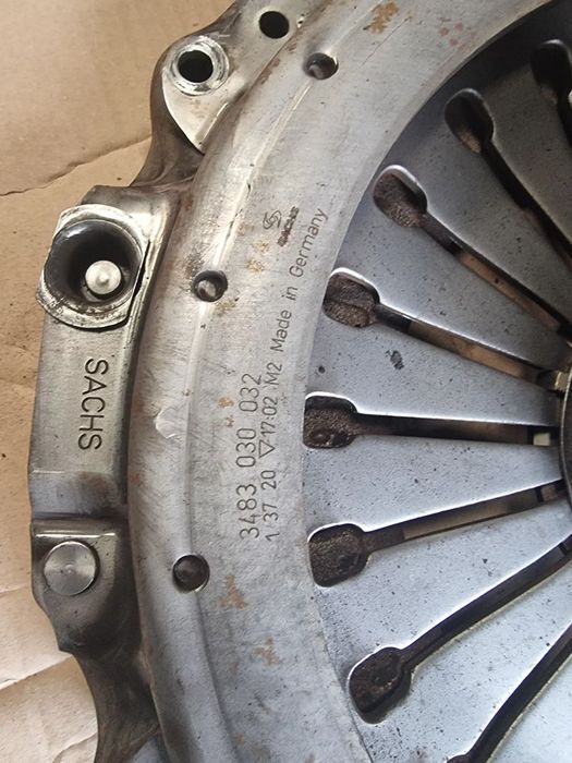 docisk sprzegła sachs  1878007072 stan idealny mercedes axor 430