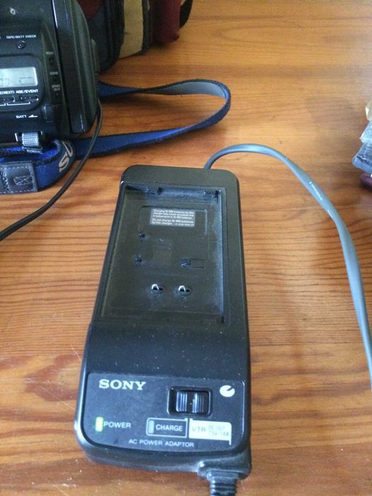 Handycam Sony. 10*. Video 8.