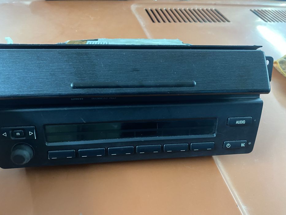 Автомагнитола БК е39