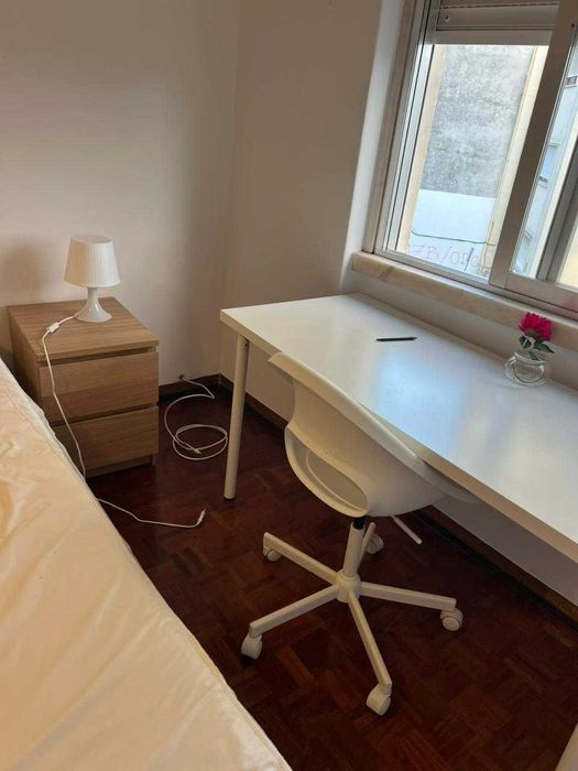 Quarto para arrendar em Odivelas