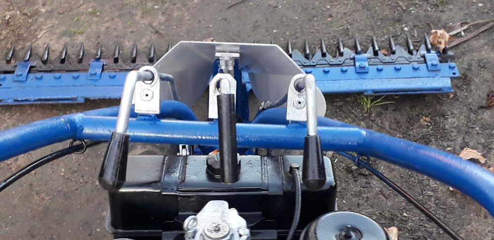 motoceifeira\gadanheira S.E.P. com motor lombardini a gasoleo.