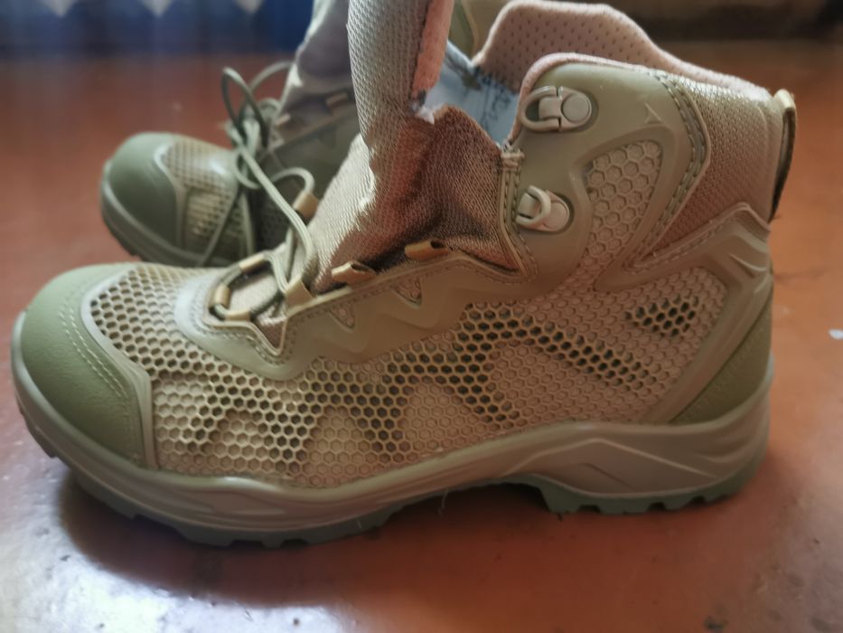 Берцы военные  .