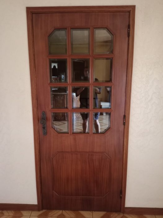 1porta de interiore com vidros lapidados