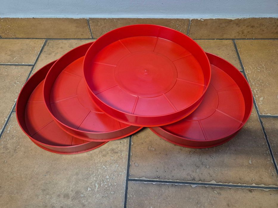 Producent karmniki okrągłe plastikowe o średnicy 30cm i 37cm