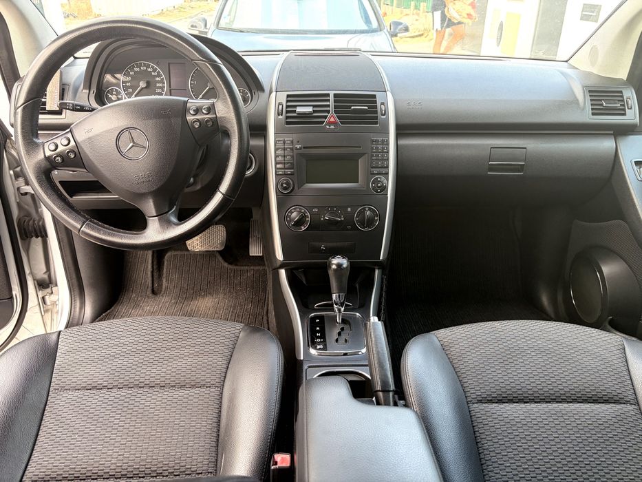 Mercedes-Benz Classe A A180 CDI Automático (2011)
