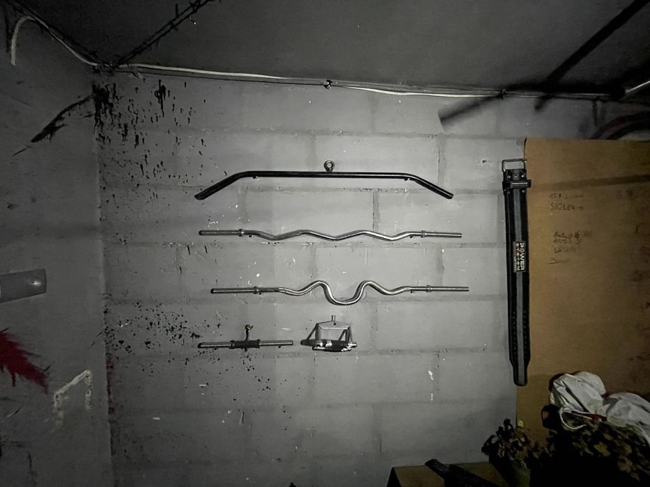 Siłownia domowa - klatka do przysiadów, dipy, drążek, 250kg obciążenia