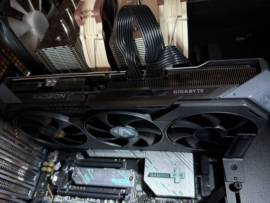 Видеокарта RX 9070 Gigabyte Gaming