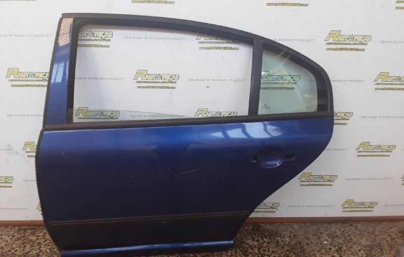 Porta Traseira Esquerda - SKODA SUPERB I (3U4) | 01 - 08