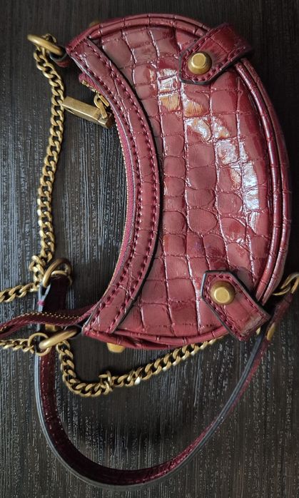Мініатюрна сумочка Guess