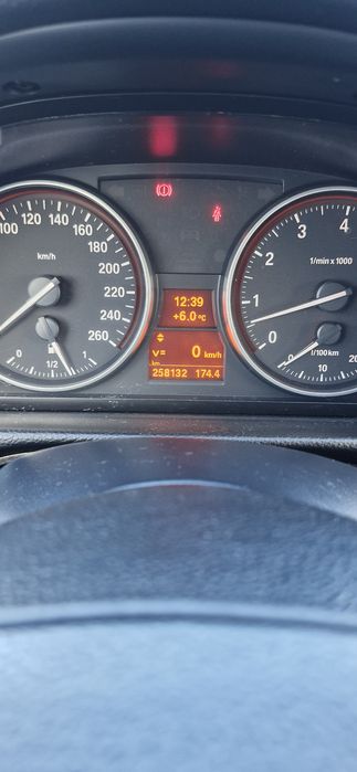 Bmw E90 325I Super stan, bez wkładu, raport autoDNA