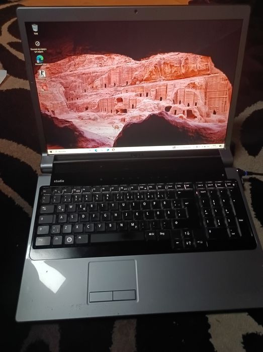 2  laptopy sprawne