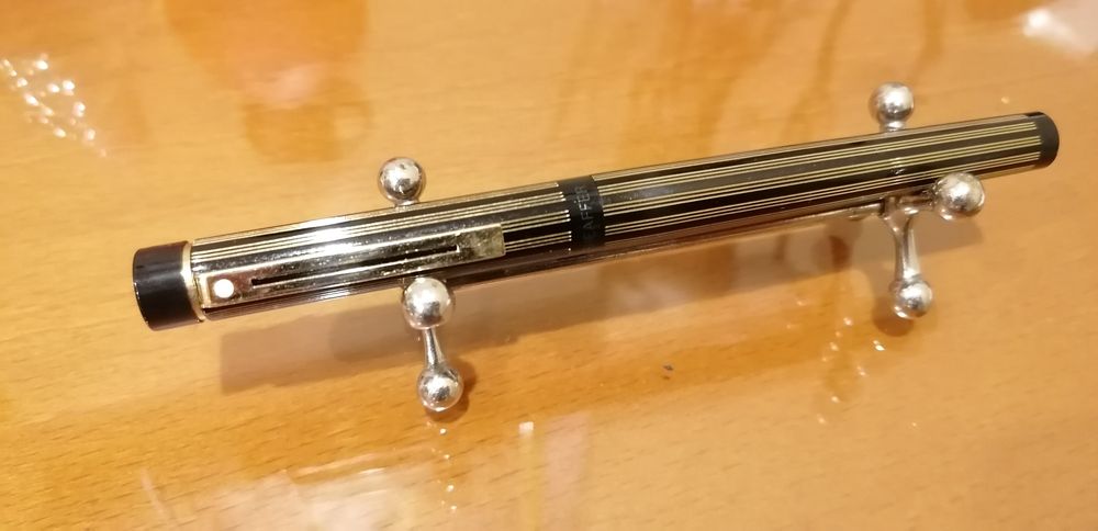 Vintage Sheaffer Targa Pen