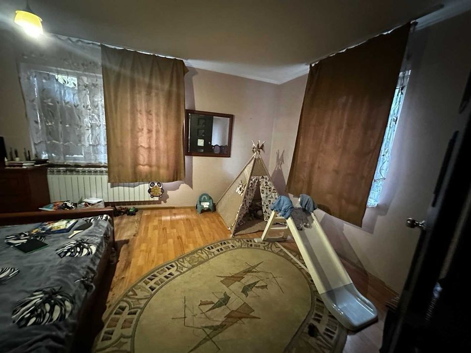 Продається будинок з сонячними панелями у Солотвино