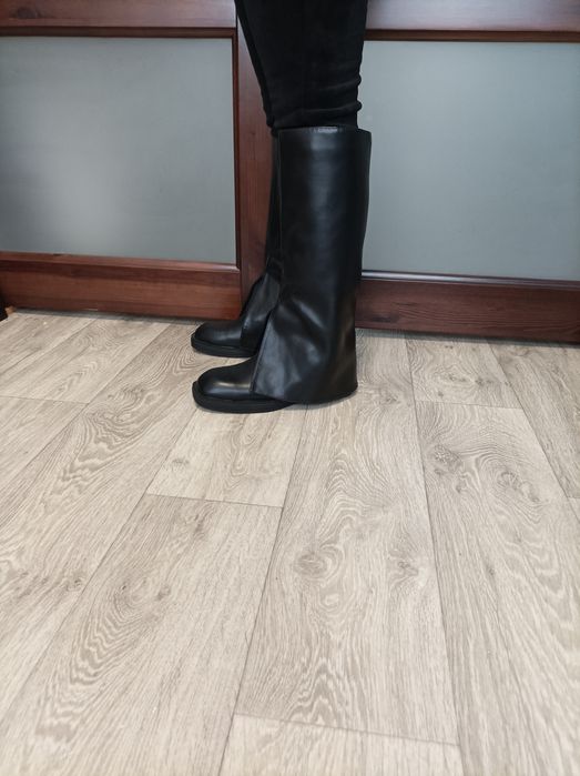 Демисезонні жіночі сапожки