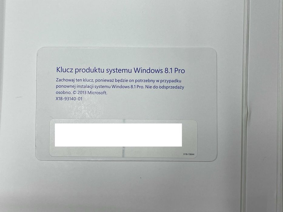 system operacyjny Microsoft Windows 10 Pro (zrobiony update licencji z Windows 8.1 Pro)