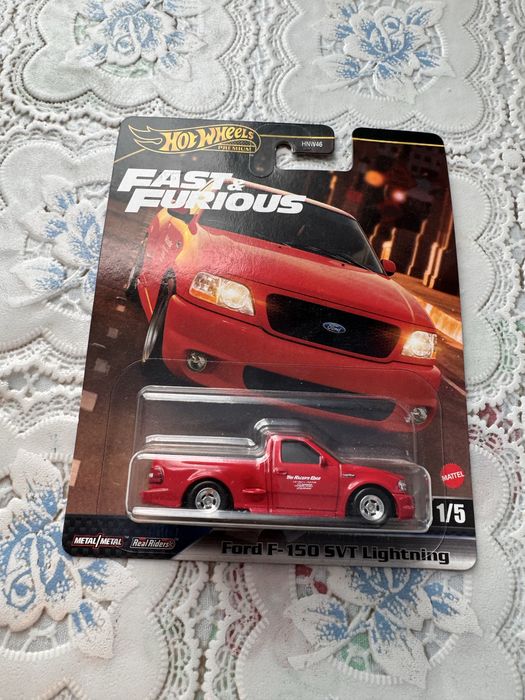 Машинки hot wheels