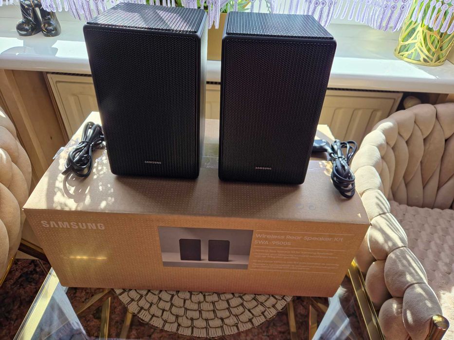 Soundbar Samsung Q700A + tylne głośniki