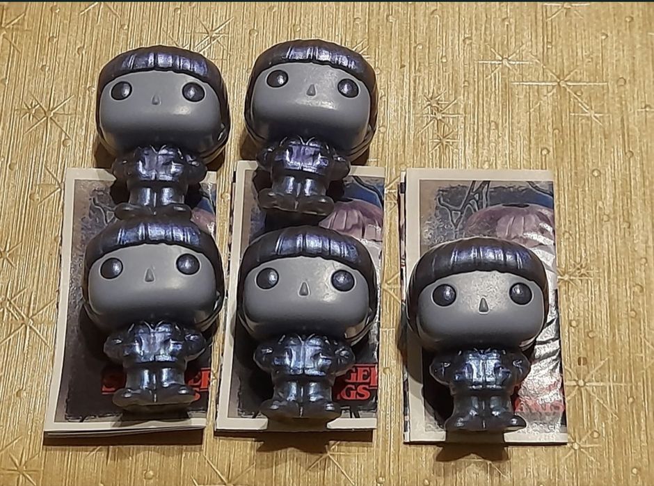 STRANGER things ovo kinder joy