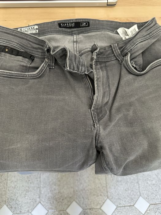 Calças tiffosi usadas