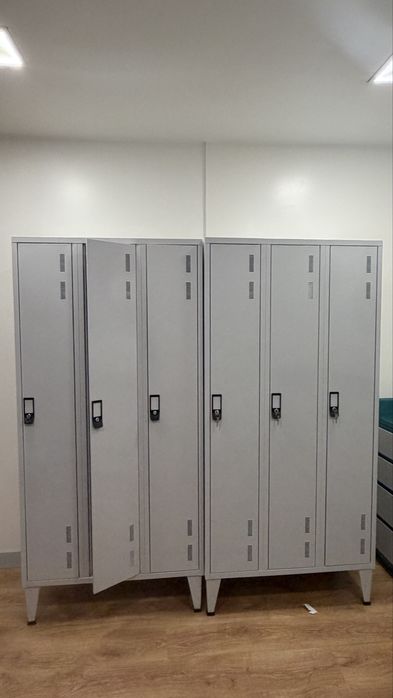 Cacifo três portas como novos
