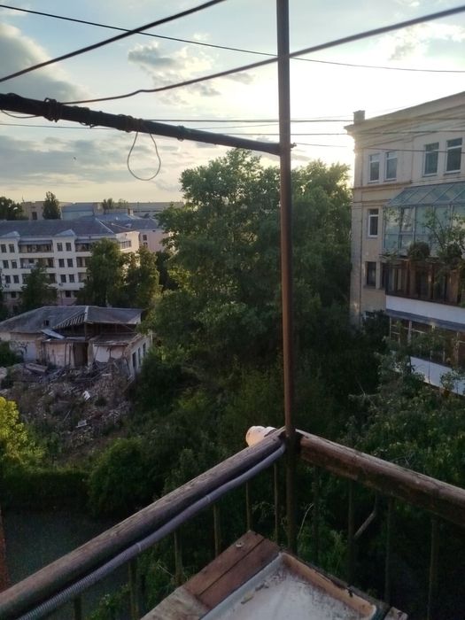 Продам 1 кімнатну квартиру  Бульварно-Кудрявська 8 б