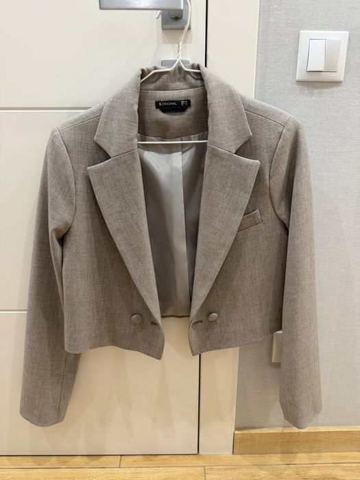 Укорочений піджак українського бренду