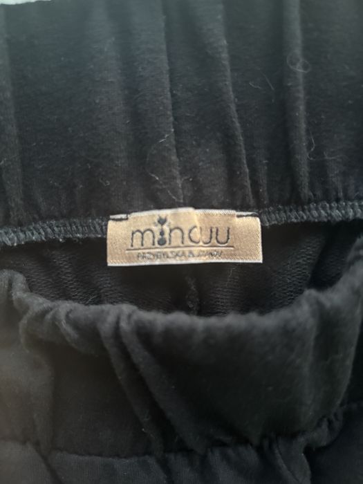 Czarne spodnie dresowe Minouu rozmiar S 100% bawełna