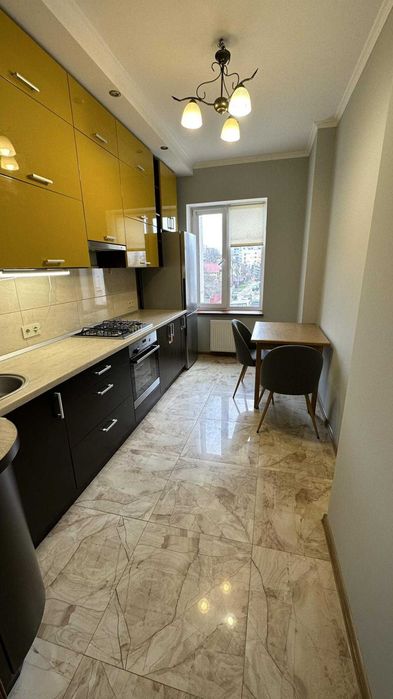 Оренда 2кім квартири в новобудові вул. Караджича