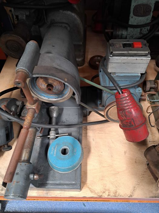 Máquina de afiar ferramentas universal #G296