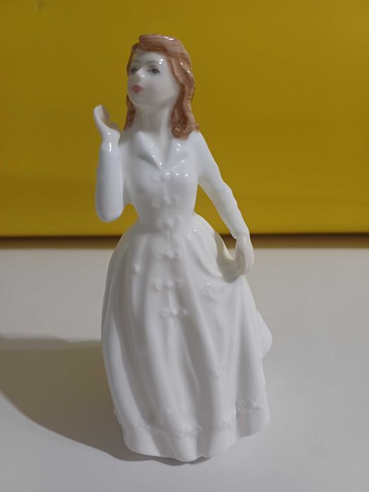 figurka porcelanowa "Joy" - Royal Doulton HN3875