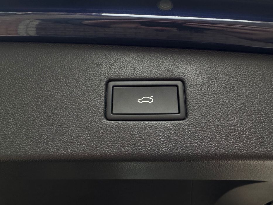 7місць, Шкіра, Електро привід багажника, Матрична оптика