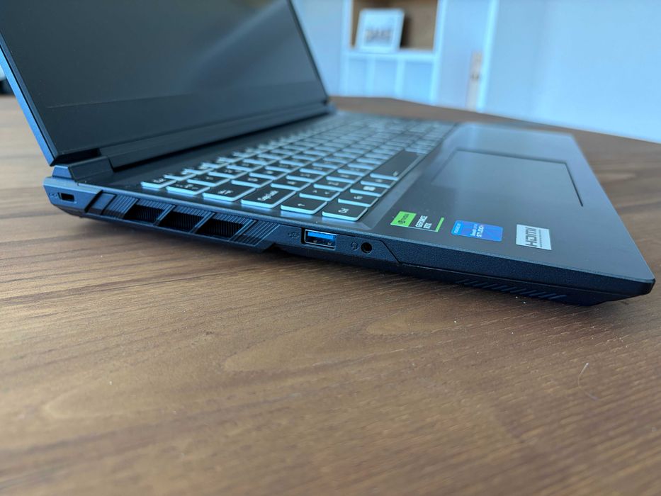 Computador Portátil Clevo | 4Tb SSD + 96Gb RAM