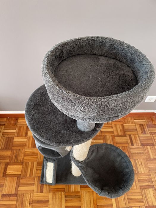 Casa de gato preto
